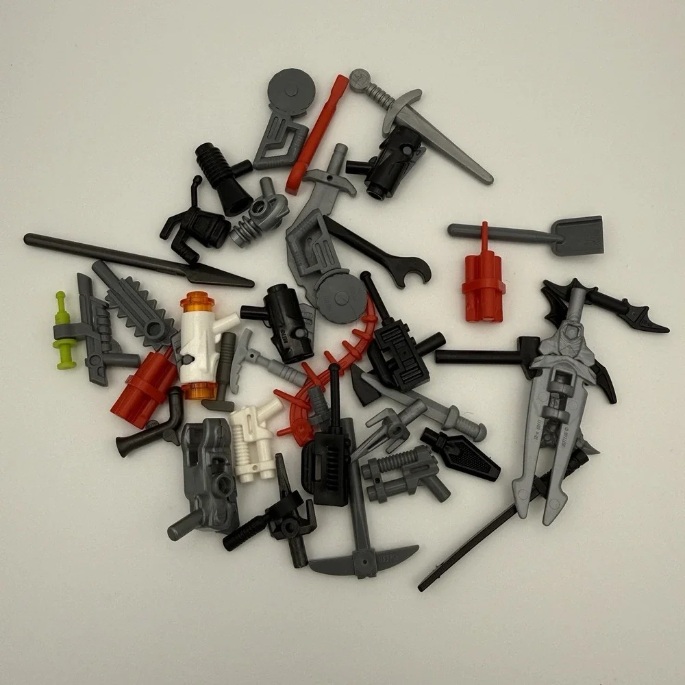Lego Minifig Weapons And Tools Assorted Lot 40 pieces 003